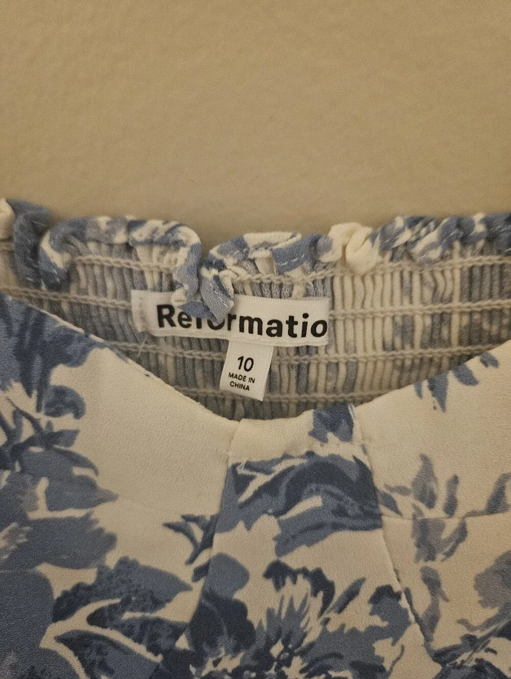 Reformation Reign White And Blue Floral Going Out Top Olympia Print Size 10 NWT